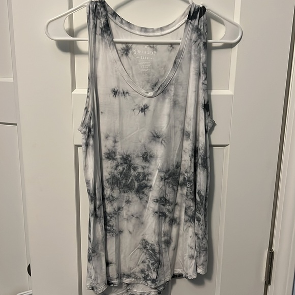 THREE AE TIE DYE TANK TOPS - Picture 7 of 11